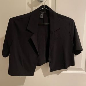 Cropped black jacket
